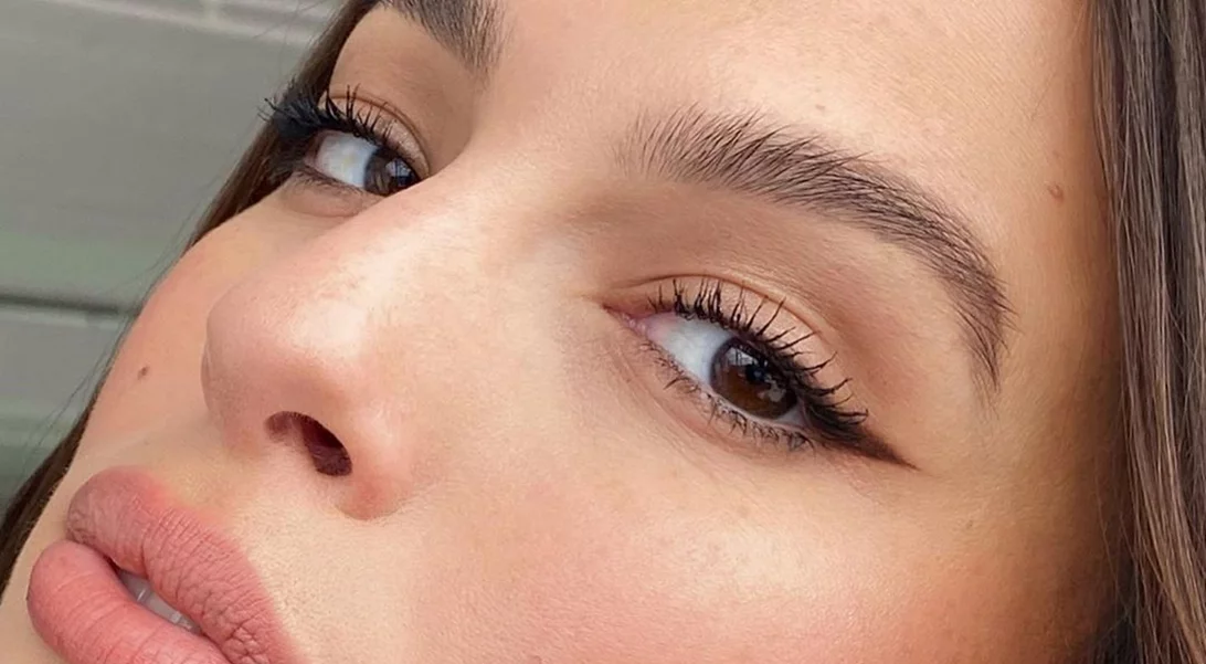Σαρκώδη χείλη | Το ιδιοφυές και πραγματικά απρόσμενο τρικ της Ashley Graham