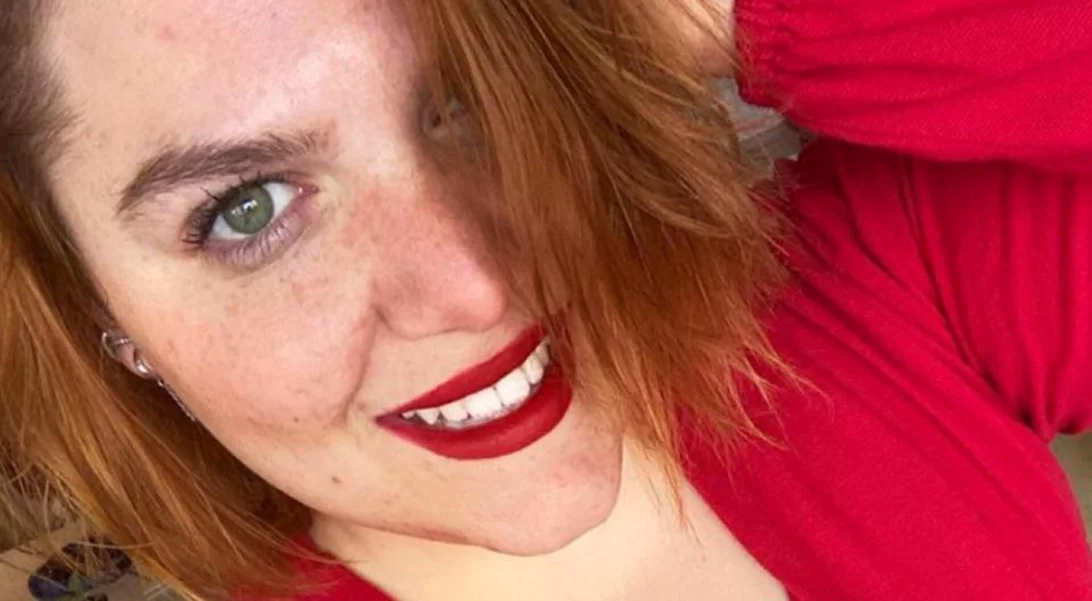 Τέλος ΚΑΙ τα ginger μαλλιά για τη Δανάη Μπάρκα | Η ηθοποιός έγινε ξανθιά