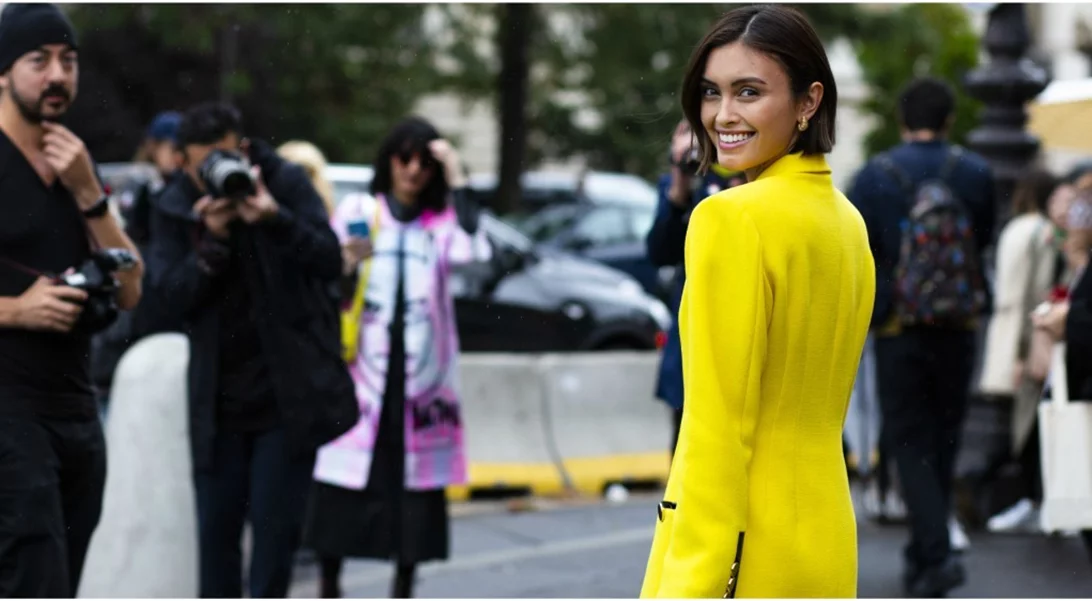 Τα πιο χρωματιστά σύνολα για τις πρώτες μέρες της άνοιξης