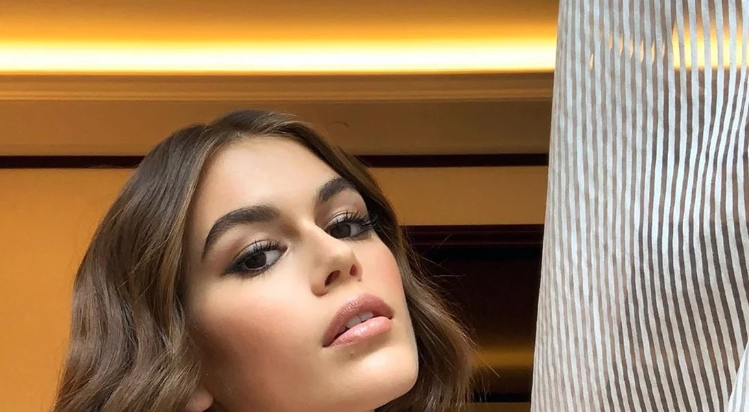 Kaia Gerber | Αποκτά το δικό της signature pant στη συλλογή του brand Bleusalt