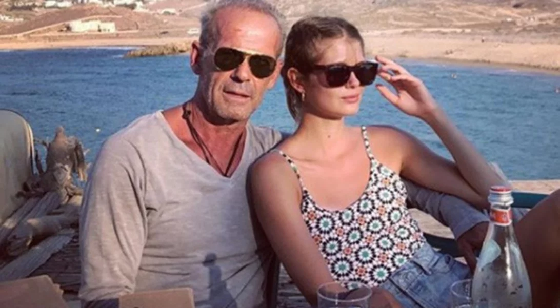 Ο Πέτρος Κωστόπουλος ξεκαθάρισε τι ακριβώς συνέβη στο τροχαίο | «Δεν οδηγούσε η Αμαλία»