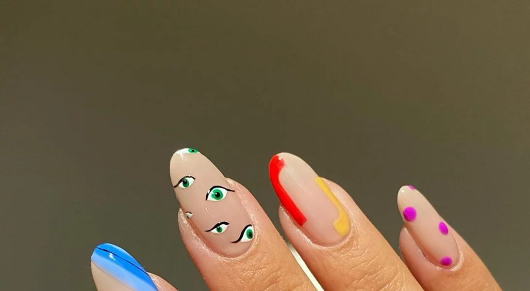 Mismatched | Το πιο φρέσκο nail trend της χρονιάς