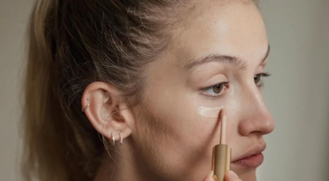 Εφαρμογή κονσίλερ | 3 μυστικά τρικ για να το βάλεις σωστά