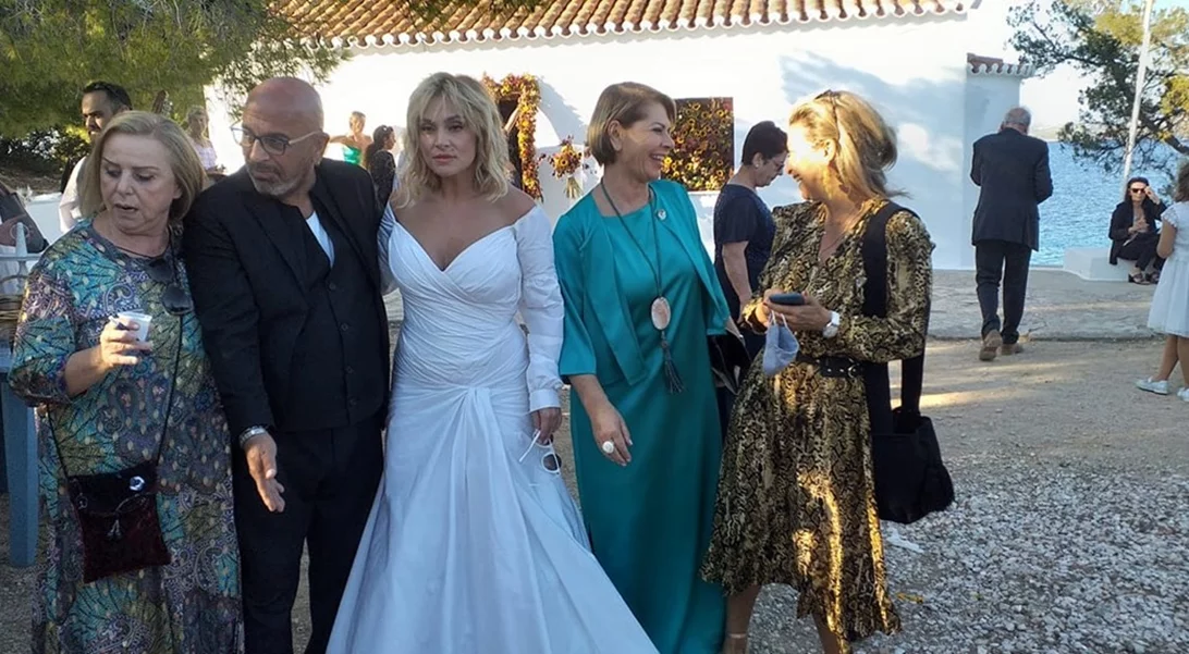 Ελεωνόρα Ζουγανέλη | Ο λόγος που δεν αποκάλυψε στον μπαμπά της την ημερομηνία του γάμου της