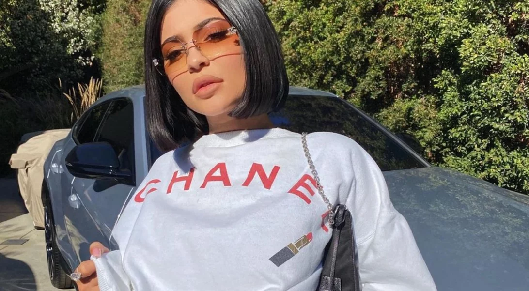 #OOTD | 3 στιλιστικοί κανόνες που ακολουθεί η Kylie Jenner εν μέσω καραντίνας