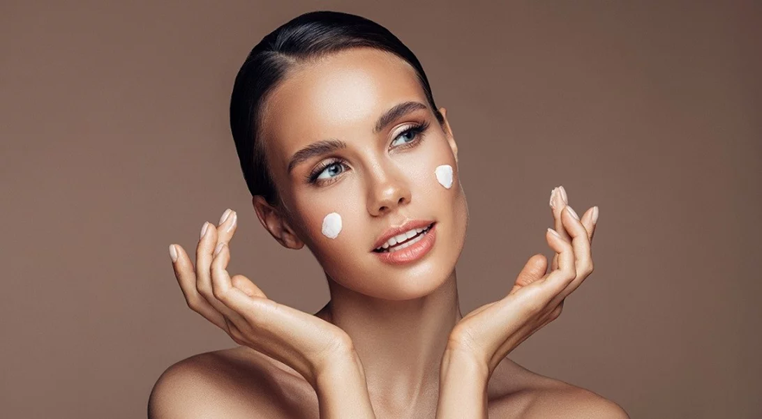 H φύση στην υπηρεσία της ομορφιάς | Πώς να πετύχεις εφέ lifting και μείωση των ρυτίδων σε πρόσωπο και λαιμό