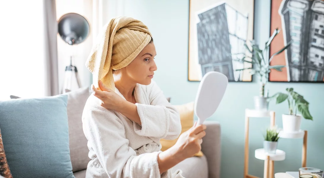 Η skincare routine που θα σου χαρίσει αψεγάδιαστη επιδερμίδα στην καραντίνα