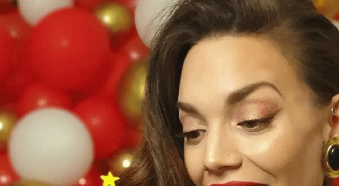 Baby shower σε καραντίνα | Η Κρυσταλλία Ρήγα ποζάρει με την πιο ιδιαίτερη τούρτα λίγο πριν γίνει μαμά για πρώτη φορά