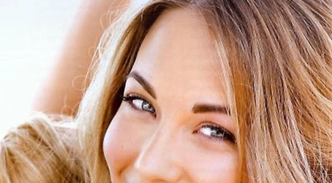 Αντωνία Καλλιμούκου | Τρυφερές αγκαλιές με τον σύντροφό της