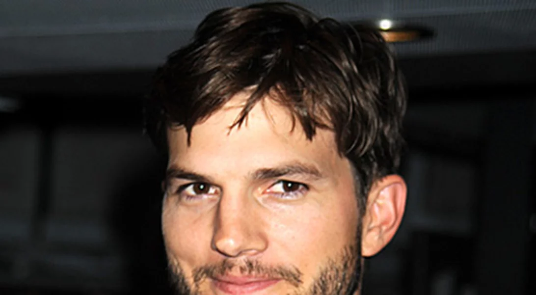 Ashton Kutcher: Η συγκινητική ομιλία του στο Κονγκρέσο