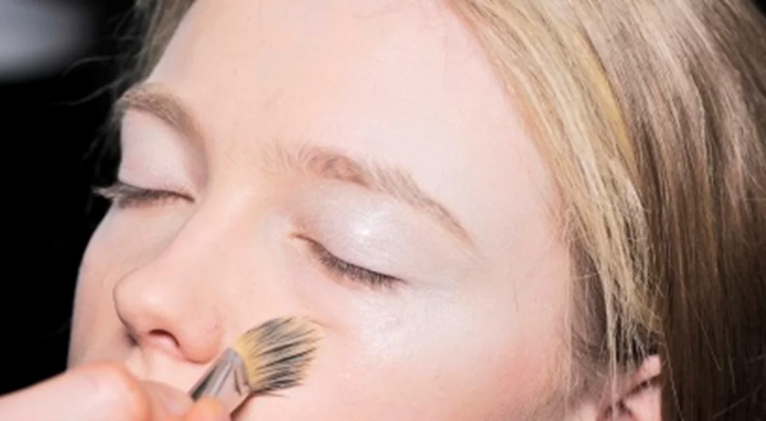 Διάσημοι makeup artists προτείνουν: Τα 9+1 μυστικά για αψεγάδιαστο concealer
