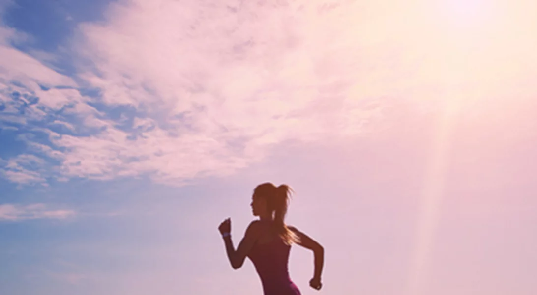 Kαλοκαιρινή πρό(σ)κληση: Tρέξιμο στην αγαπημένη σου παραλία!