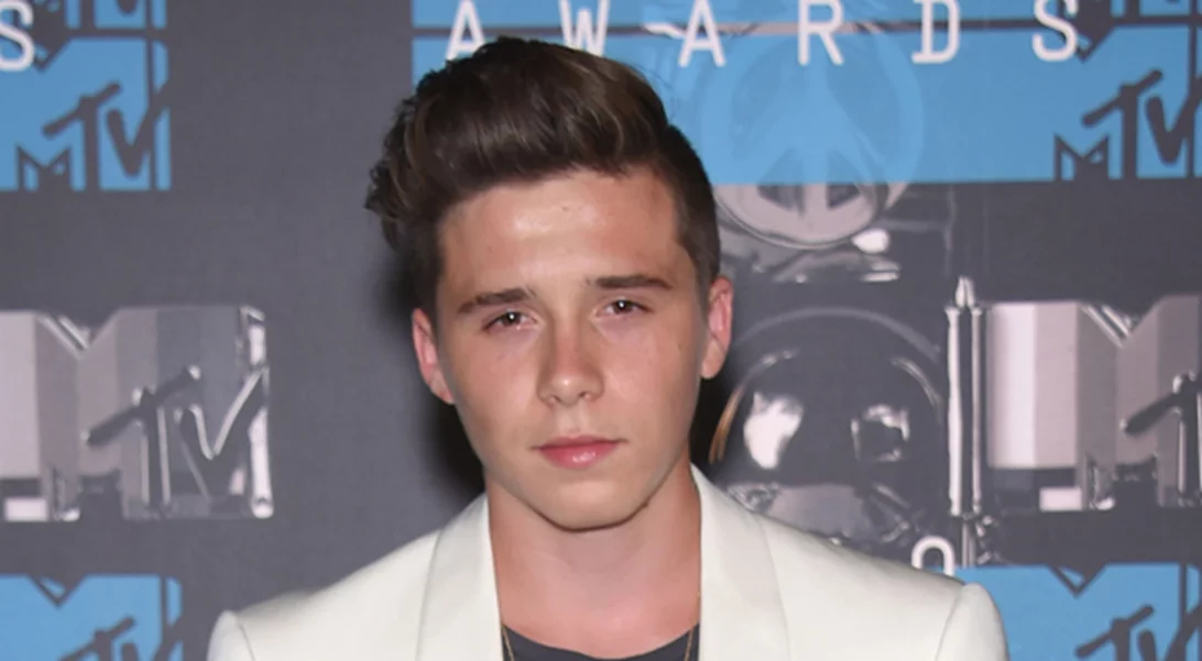Brooklyn Beckham - Chloe Grace Μoretz: Η νέα φωτογραφία του ζευγαριού κάνει το γύρο του διαδικτύου