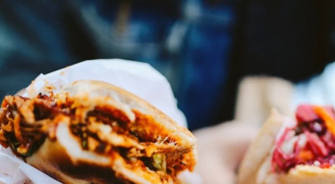 Λιγούρα για γλυκό και junk food; 3 light συνταγές για εκείνες τις ώρες