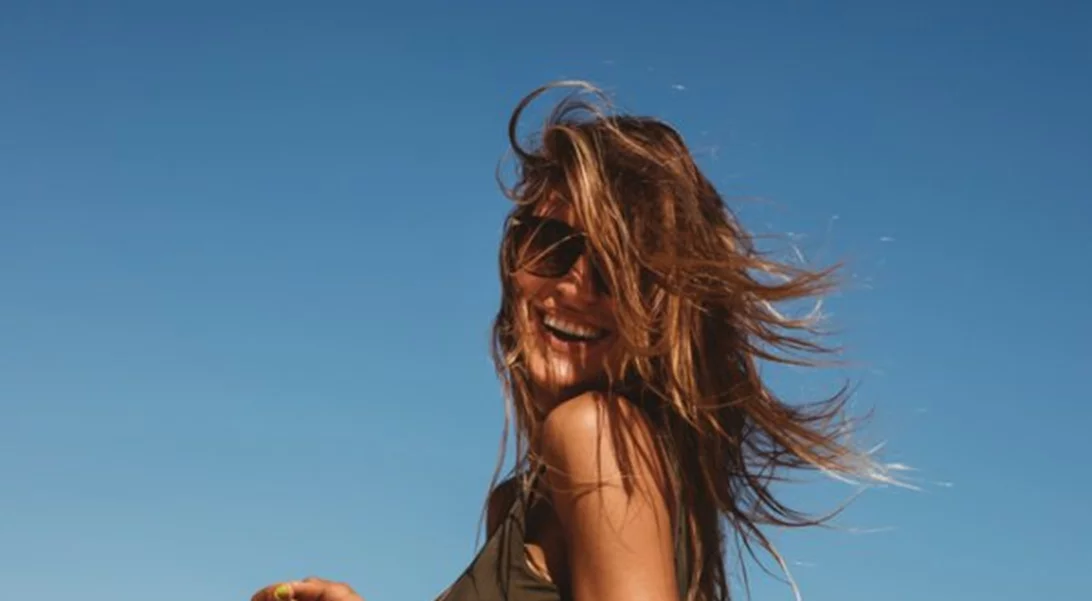 Στητό στήθος: Κάνε λίγες ειδικές ασκήσεις και σπιτική… κρυοθεραπεία