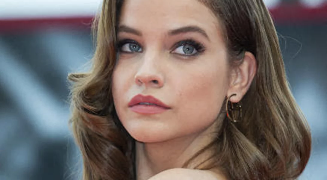 4 λαμπερά eye makeup looks που θα ταιριάξουν τέλεια με τα festive outfits των γιορτών