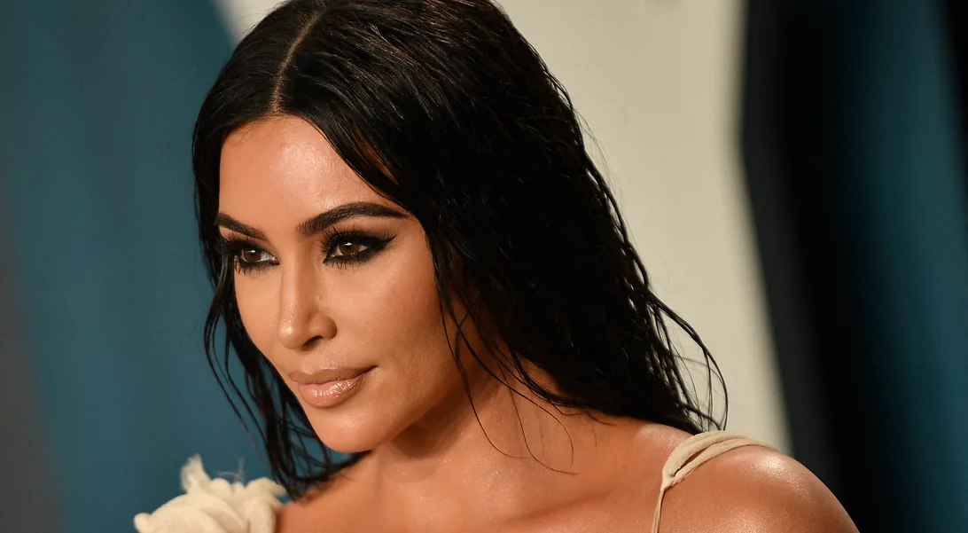 Kim Kardashian | Αυτό είναι το δίλημμα που έθεσε ο κομμωτής της για τα μαλλιά της