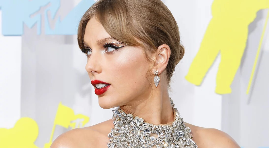 Taylor Swift | Έγινε η πρώτη καλλιτέχνις με τραγούδια και στις 10 πρώτες θέσεις του Billboard Hot 100