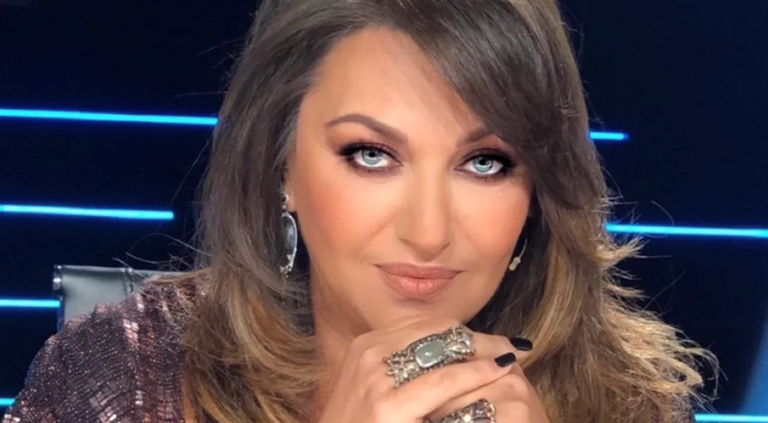 Γενέθλια για την Καίτη Γαρμπή | Η τούρτα υπερπαραγωγή και η έμπνευση από τον Λευκό Πύργο