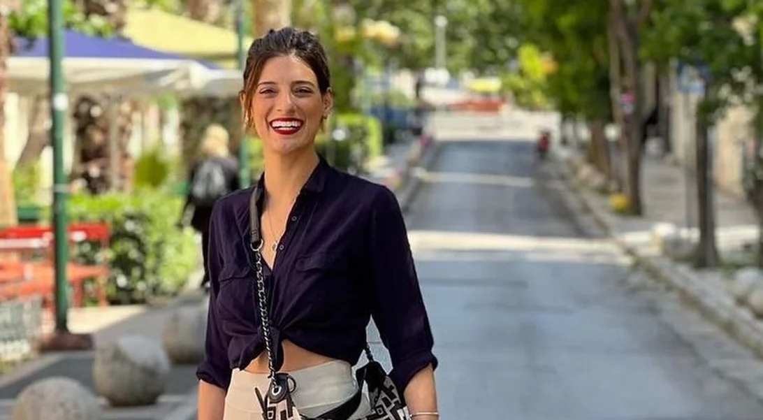 Χριστίνα Χειλά Φαμέλη | Το άψογο office look και τα "δύσκολα" παπούτσια που την δικαίωσαν