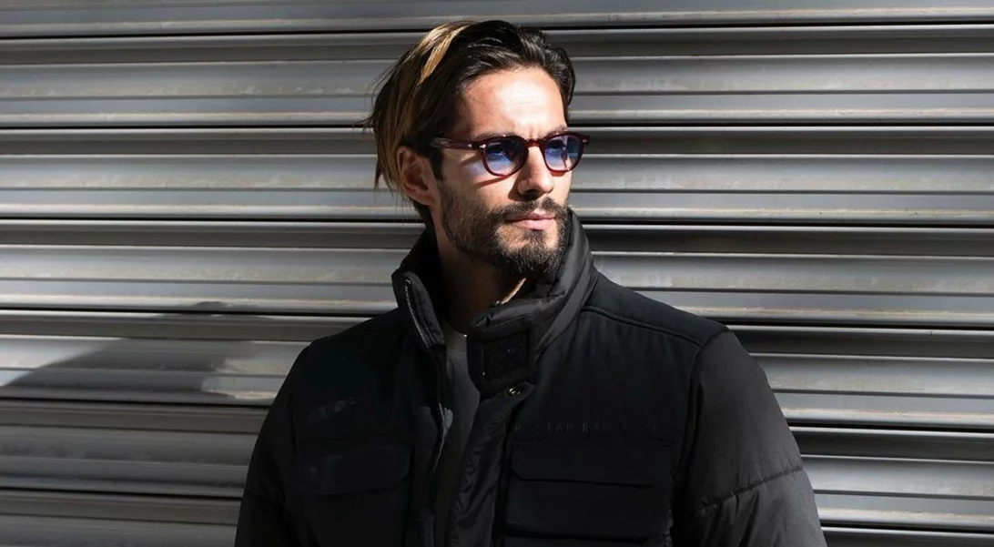 Γιώργος Καράβας | "Μέσα σε όλη αυτή την αστερόσκονη υπάρχει πολύς αγώνας και πολύς πόνος"