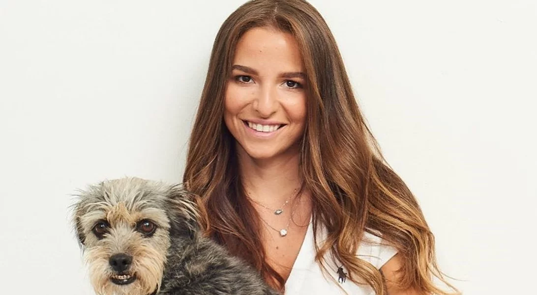 Εριέττα Κούρκουλου Λάτση | Κρατάει τον κατάξανθο γιο της στην αγκαλιά της και του "μαθαίνει" την αγάπη με τον πιο όμορφο και αγνό τρόπο