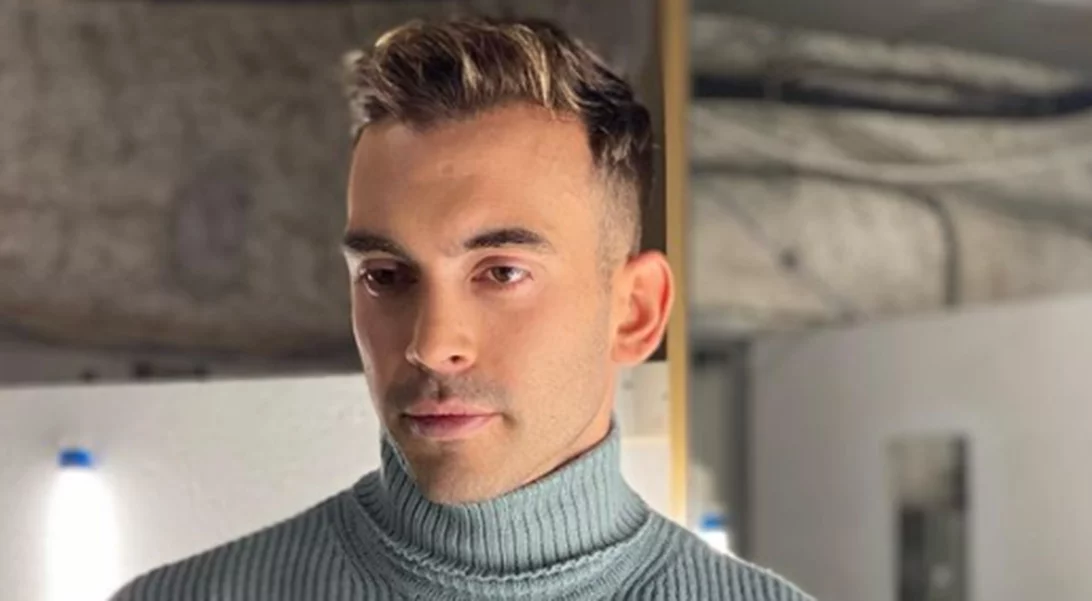 Ιάσονας Μανδηλάς | Δέχθηκε ομοφοβική επίθεση στο μετρό - Όλα όσα καταγγέλει