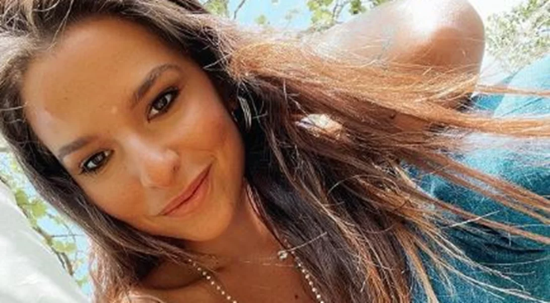 Πανέμορφες, κομψές αλλά τελείως διαφορετικές | Η Εριέττα Κούρκουλου - Λάτση σε μία σπάνια δημόσια εμφάνιση με τη μητέρα της, Μαριάννα Λάτση