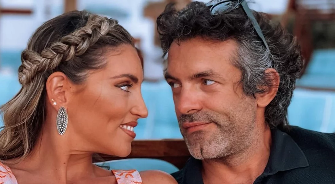 Η Αθηνά Οικονομάκου ανέβασε το πιο γλυκό κλικ για τα 10 χρόνια σχέσης με τον Φίλιππο Μιχόπουλο