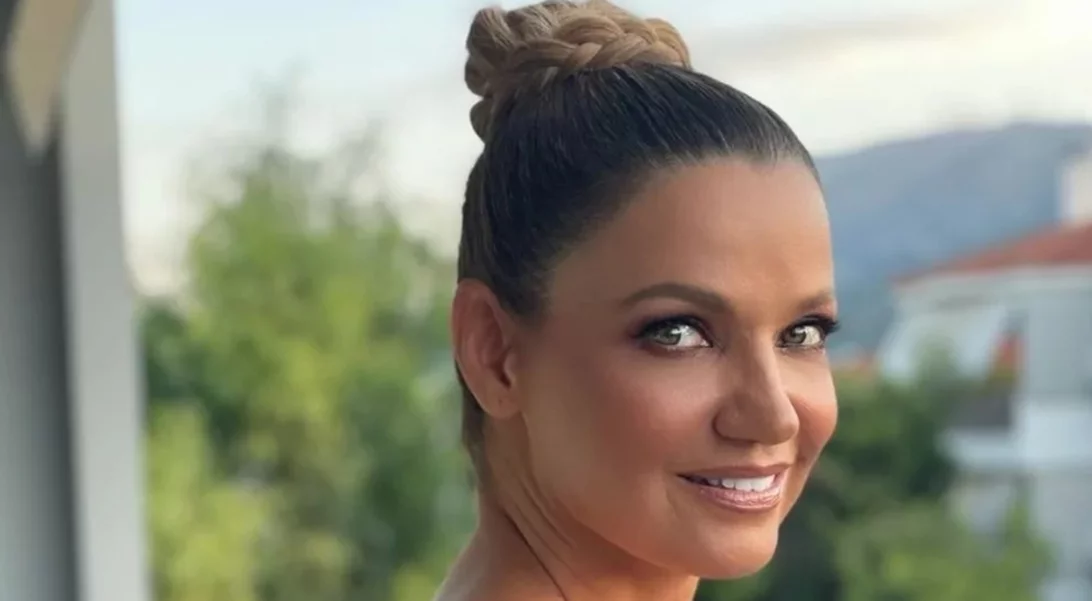 Η Παναγιώτα Βλαντή φόρεσε κολάν στο απόλυτο χρώμα της άνοιξης