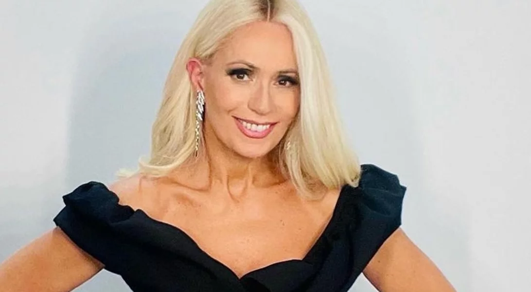 Celebrity News | Οι βιαστικές αλλαγές στην εκπομπή της Μπακοδήμου, η αντίδραση του Ρέππα για τα χαμηλά νούμερα του "Μαίρη, Μαίρη, Μαίρη" και τα σκληρά λόγια της Γραμμέλη για τον Σοφρωνίου