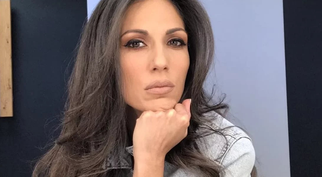 Η Ανθή Βούλγαρη ήταν μία άκρως ανατρεπτική νύφη | Η τολμηρή επιλογή παπουτσιών και το έντονο μακιγιάζ