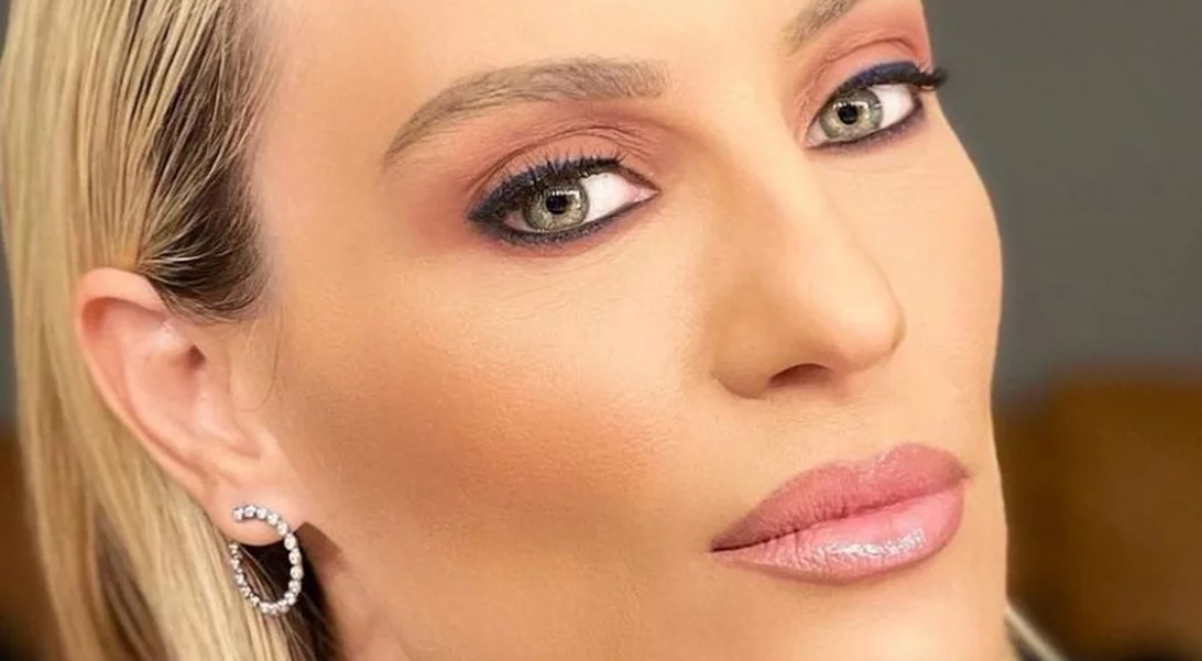 Η Ελεονώρα Μελέτη, λίγο θάλασσα και το αγόρι της | Με τα μαγιό τους φουλ ερωτευμένοι στην Κεφαλονιά