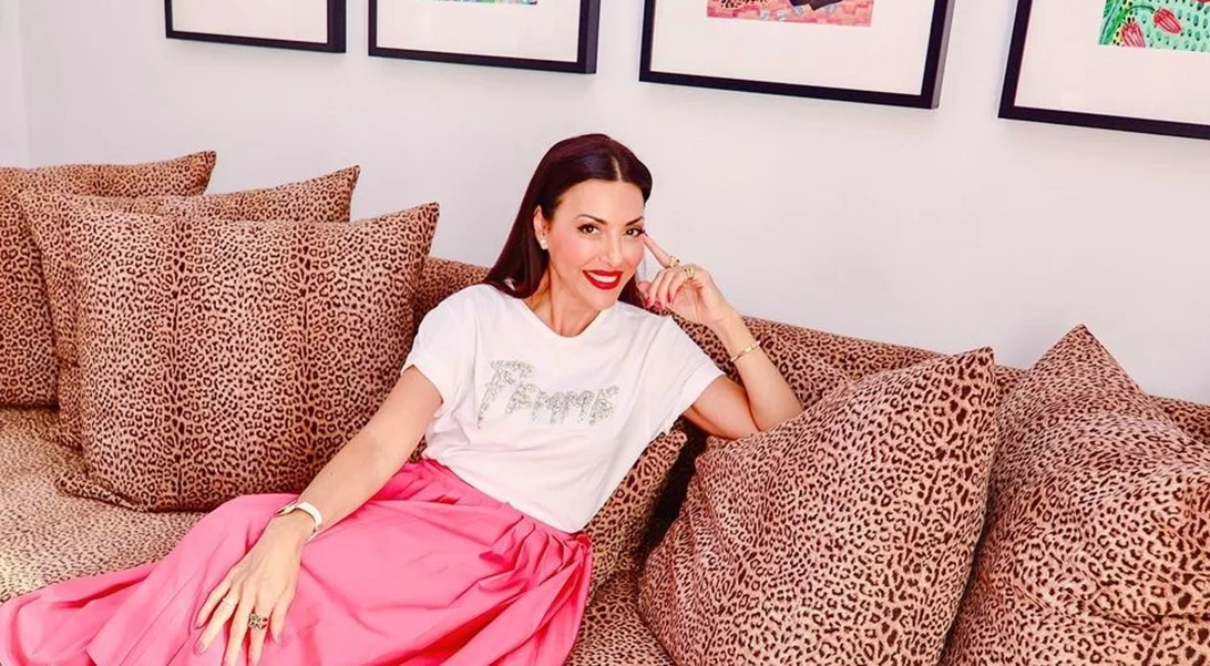 Λαμπερή στα μαύρα | Η Σίσσυ Φειδά πιο όμορφη από ποτέ σε σπάνια εμφάνιση