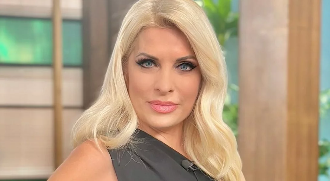 Η Ελένη Μενεγάκη με τη Βαλέρια στην Κηφισιά | Δείτε τις φωτογραφίες