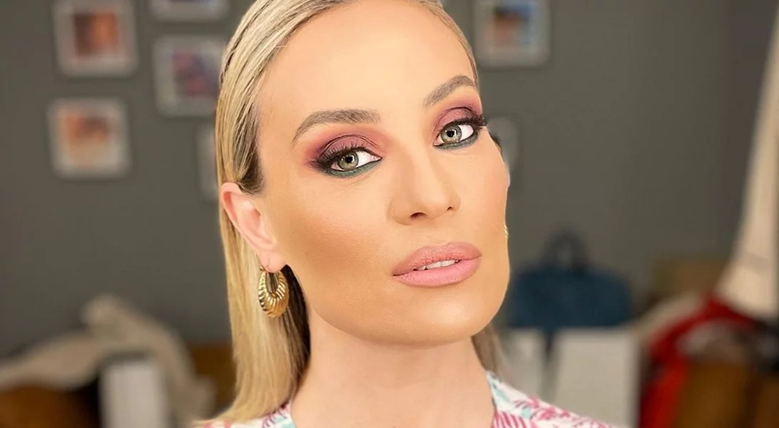 Ελεονώρα Μελέτη | "Θα γίνει η επανάσταση από το Instagram; Γιατί δεν διάγουμε βίον ενάρεστο όπως οι φιλοσοφίες μας;"