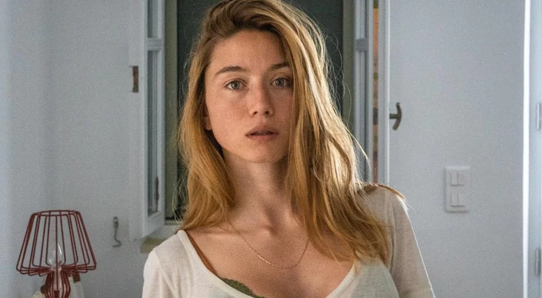 Ευθαλία Παπακώστα | Η πρωταγωνίστρια της σειράς "Μαύρο Ρόδο" μιλάει για την απώλεια των γονιών της