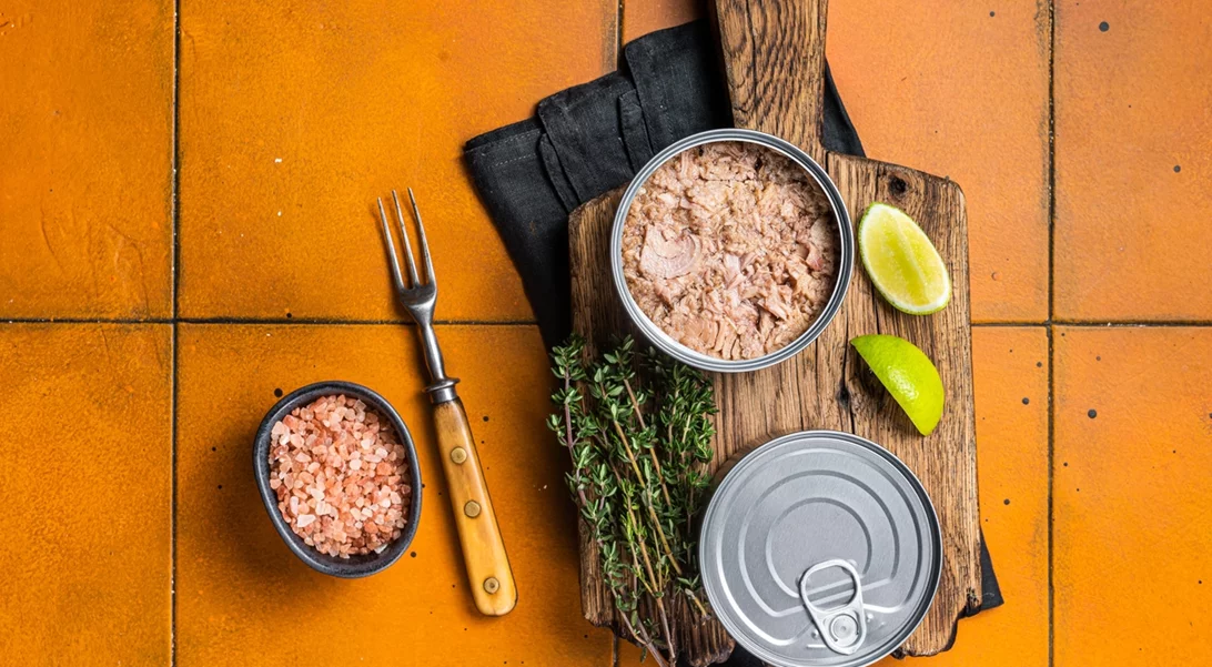 Είναι τα τρόφιμα σε κονσέρβα θρεπτικά, τελικά; Να τα προσθέτω στη διατροφή μου;