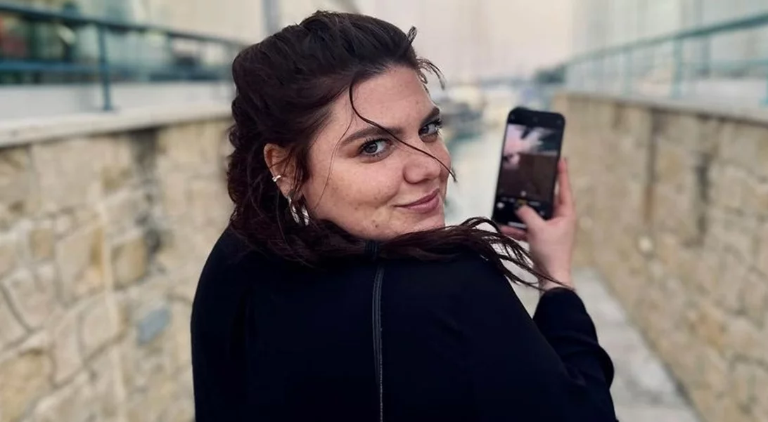 "Έχω έναν κόμπο στο στομάχι και δάκρυα να τρέχουν ανεξέλεγκτα…" | "Ραγίζει" καρδιές η ανάρτηση της Δανάης Μπάρκα