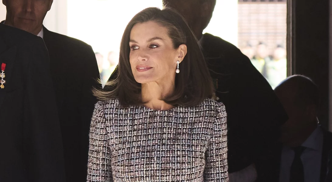 Η Βασίλισσα Letizia στο Παρίσι | Το french - inspired χτένισμά της που αναδεικνύει κάθε summer dress