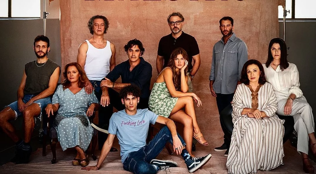 "Maestro" Το νέο βίντεο που δημοσίευσε ο Χριστόφορος Παπακαλιάτης από τα γυρίσματα του έκτου επεισοδίου