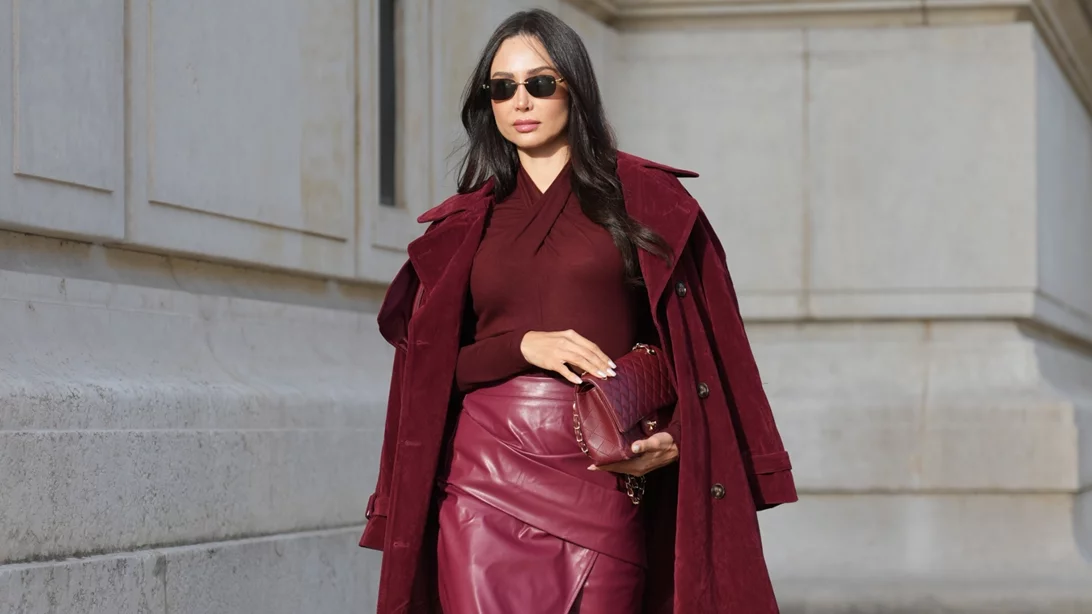 Το μπορντό επιστρέφει και αυτοί είναι οι πιο κομψοί τρόποι για να το φορέσεις