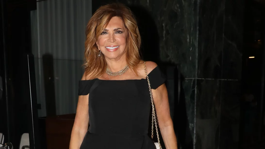 Με γαλλικό αέρα η Μιμή Ντενίση | Οι αναρτήσεις από τη Νορμανδία