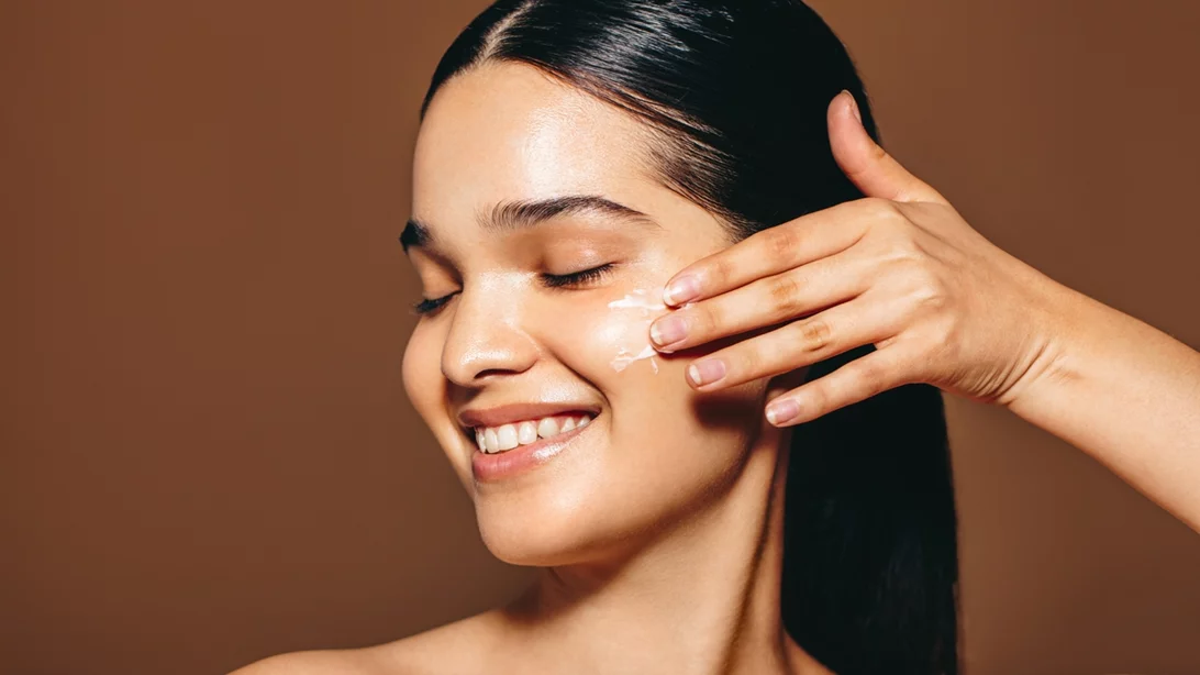 Skincare 2025 | Οι τάσεις που επαναπροσδιορίζουν τη φροντίδα της επιδερμίδας