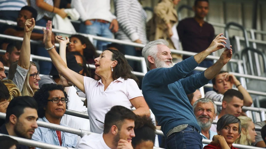 Τα παιδιά χρειάζονται γονείς, όχι προπονητές | Πότε η ενθάρρυνση ξεπερνά τα όρια;