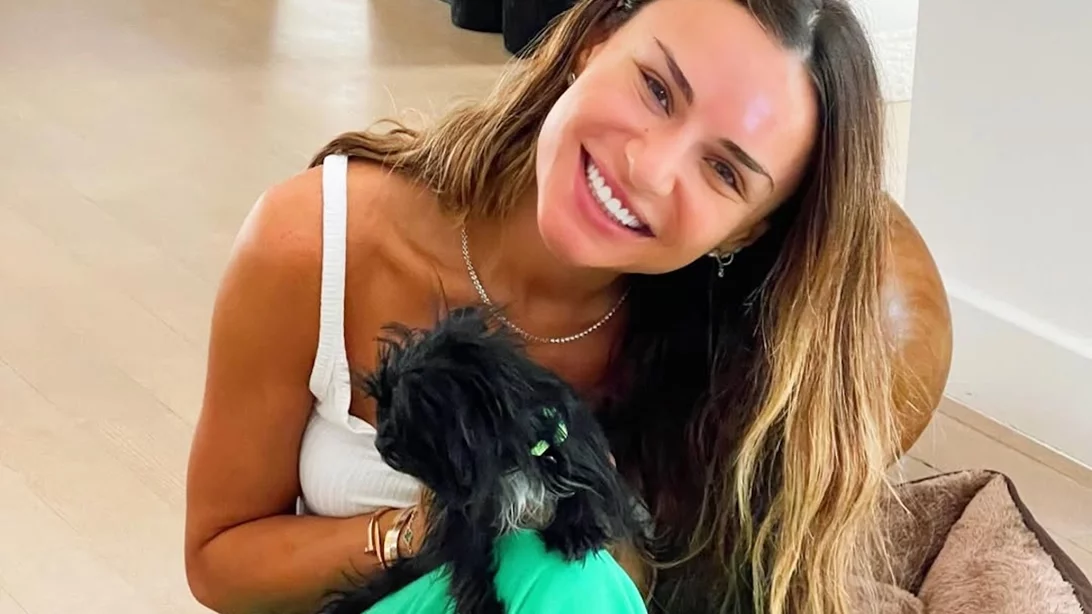 Ελένη Τσολάκη | Λατρέψαμε το ολόσωμο floral φορμάκι της κόρης της