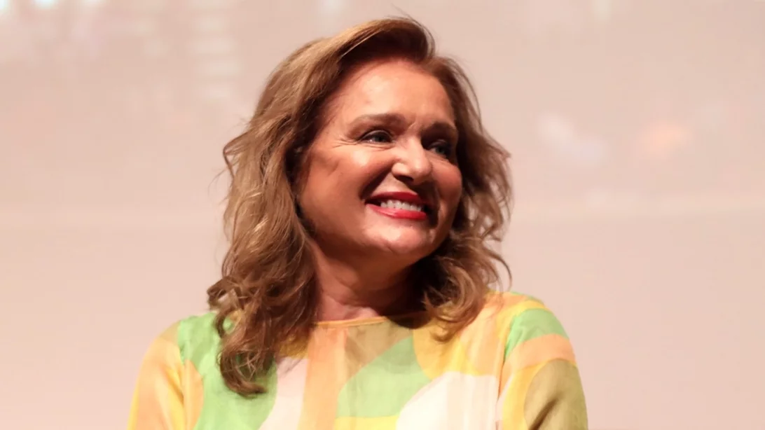 Μαρία Καβογιάννη | Το κινηματογραφικό βίντεο από το εξωτερικό του σπιτιού της στον Βύρωνα