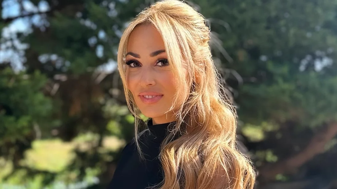 Ελένη Βουλγαράκη | Έκανε το μανικιούρ που θα αντικαταστήσει το κλασικό μαύρο