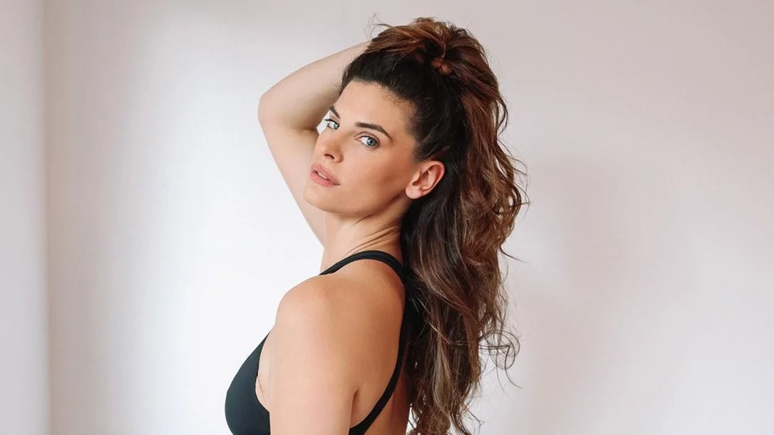 Αγνώριστη η Χριστίνα Μπόμπα | Η μεγάλη αλλαγή στα μαλλιά της