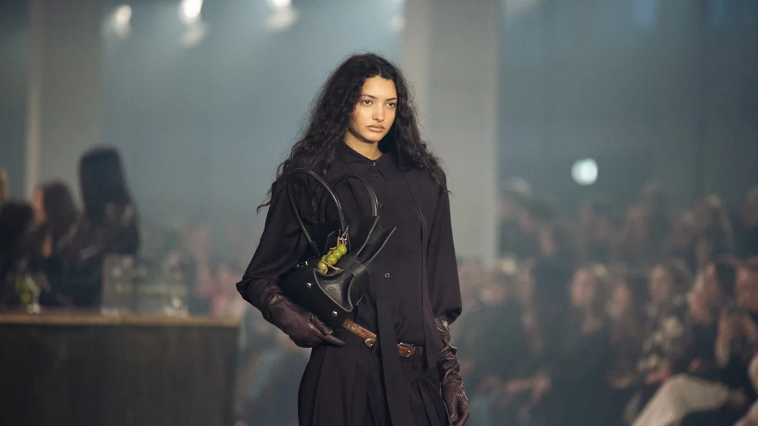 Ξέρουμε ήδη τι θα φορέσουμε το φθινόπωρο 2026! Οι 3 τάσεις που ξεχωρίσαμε από τις πασαρέλες της Κοπεγχάγης